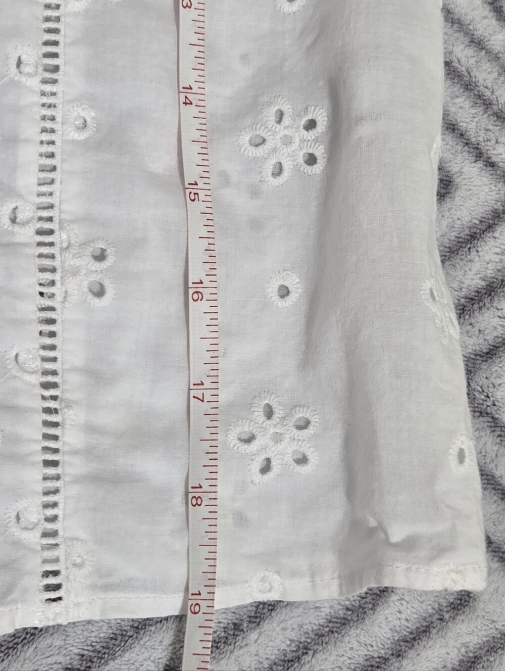 Zara Cutwork Eyelet Embroidered 100% cotton Shirt Button Down S - Picture 9 of 11
